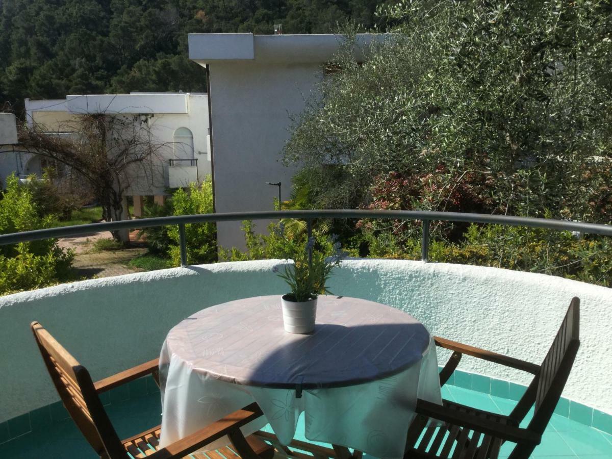 Residence I Faraglioni Mattinata Buitenkant foto